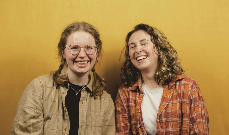  Podcast hosts Hattie Butterworth (L) and Rebecca Toal (R)