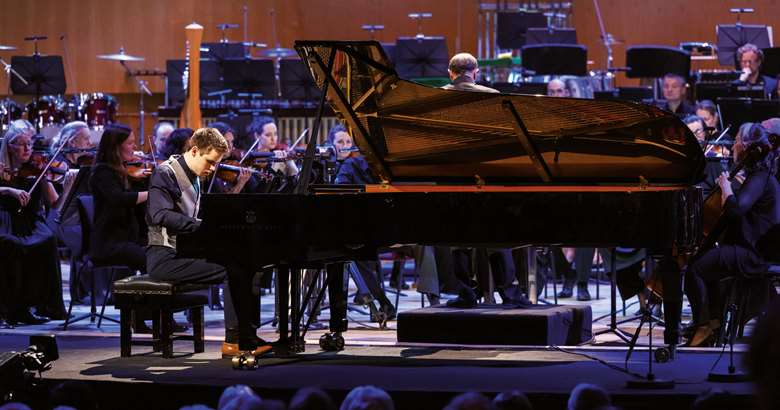  Ethan Loch performing Chopin's Piano Concerto No.2 at the grand final, filmed on 29 September and broadcast on 9 October