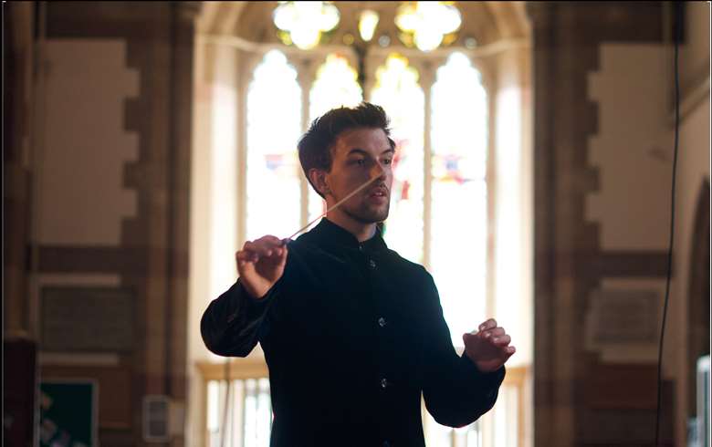 Joshua Ballance conducting in the High Barnet Chamber Music Festival 2022
