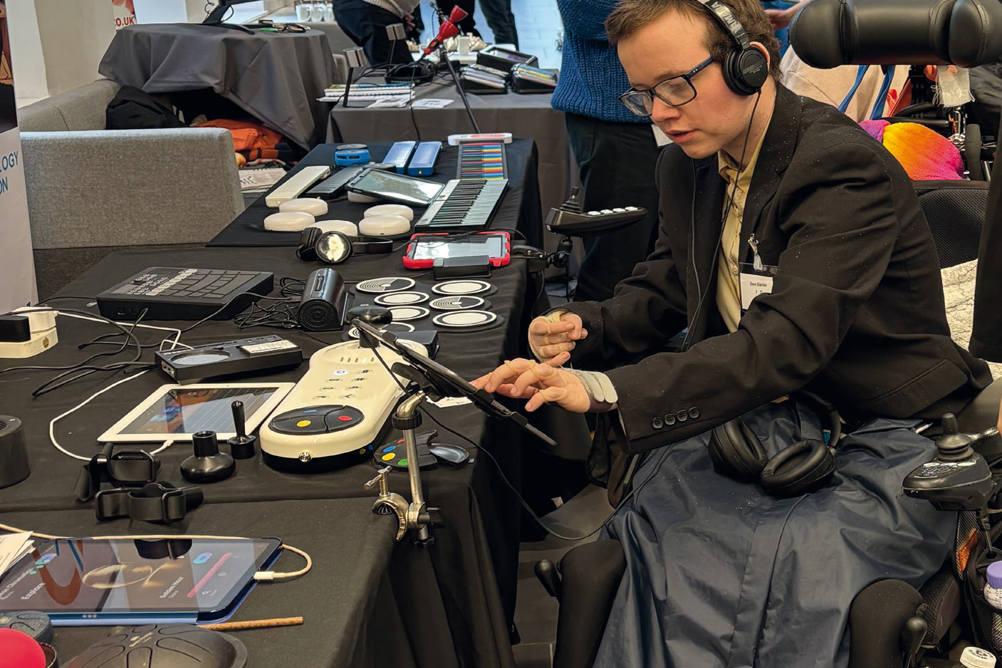 A young musician experimenting with the Clarion at the OHMI conference in Birmingham (2025)