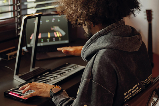 The Piano M and Airwave